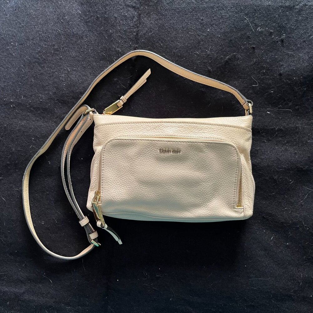 Calvin Klein Cream Crossbody Bag/Purse Front Zipper Pouch - Picture 6 of 6